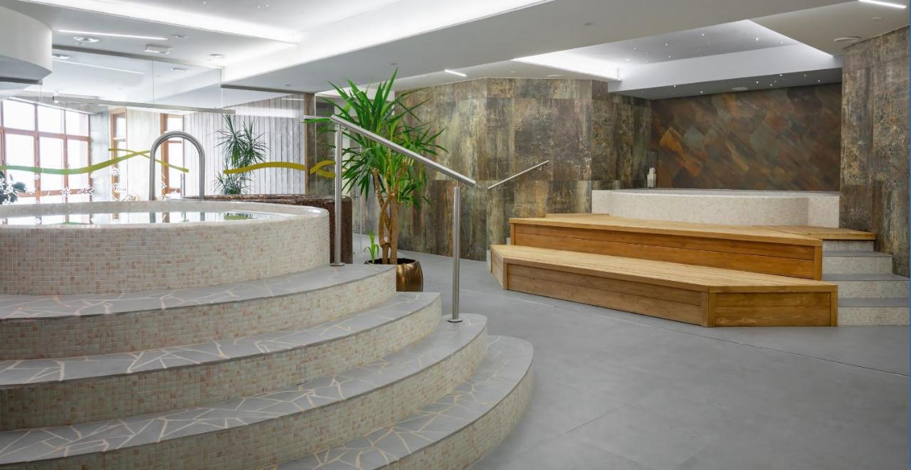 Grand Hotel Bellevue Vysoké Tatry エクステリア 写真