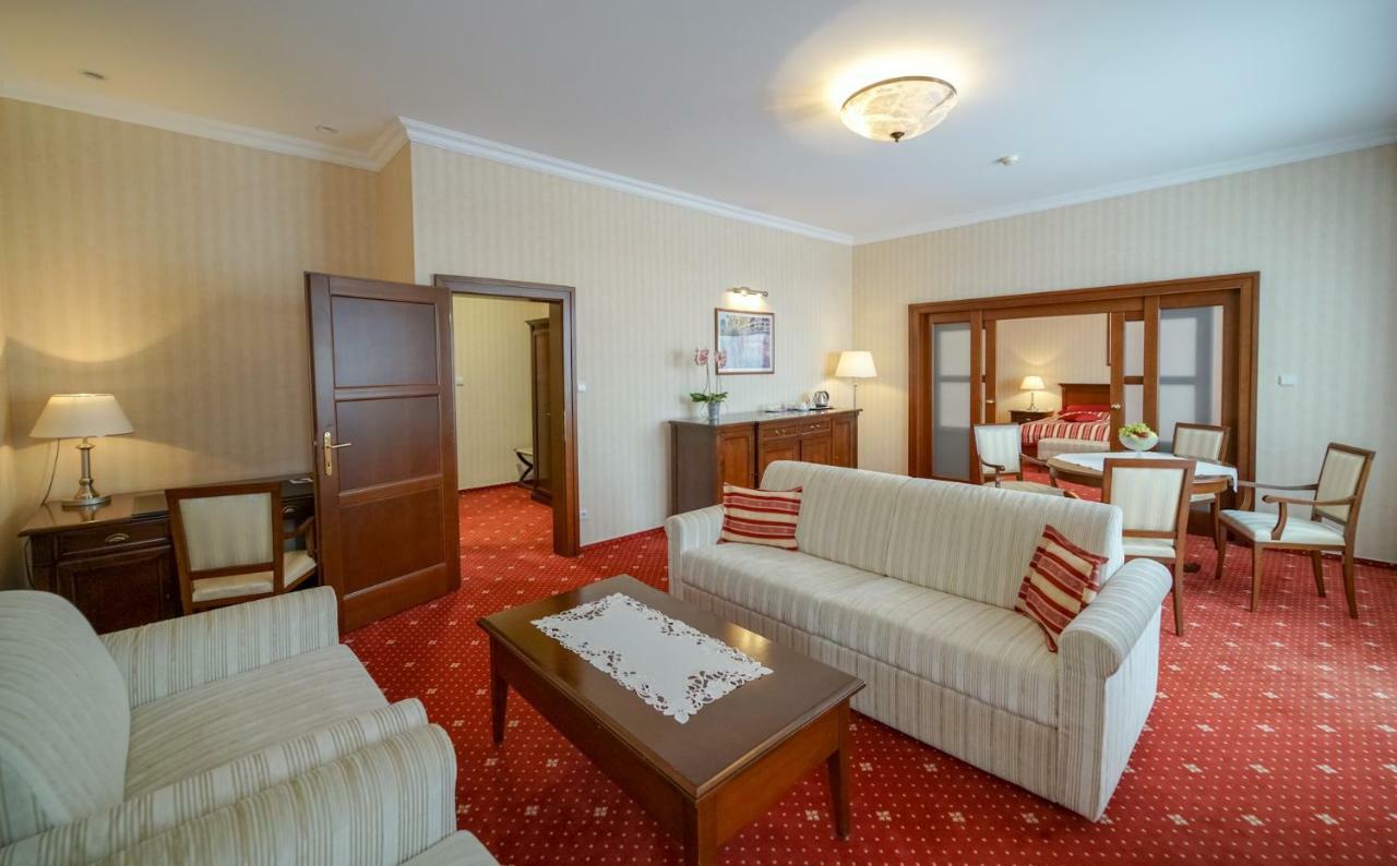 Grand Hotel Bellevue Vysoké Tatry エクステリア 写真